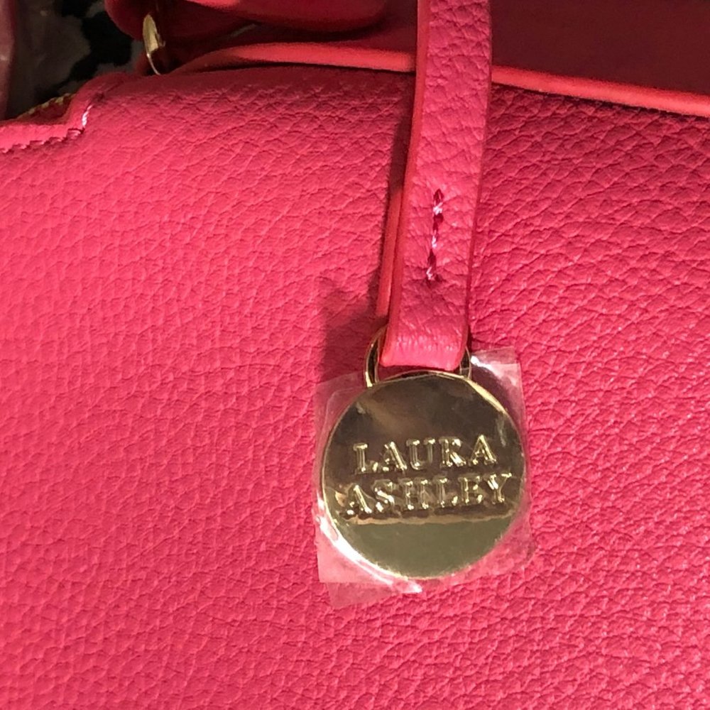 Laura Ashley Hot Pink Cross Body Handbag - Picture 5 of 16
